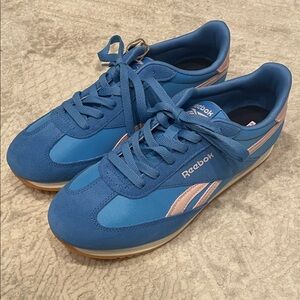 NWT Reebok Classic Blue with Pink Highlights size 8.5